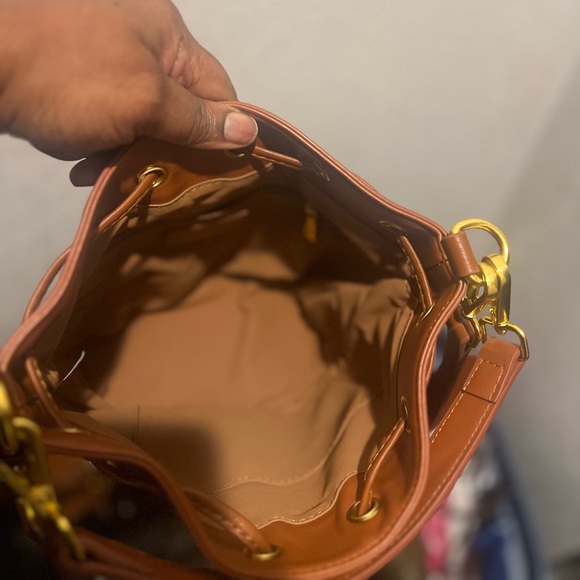 GLAMAHOLIC MEDIUM MONOGRAM BUCKET BAG - Picture 13 of 14